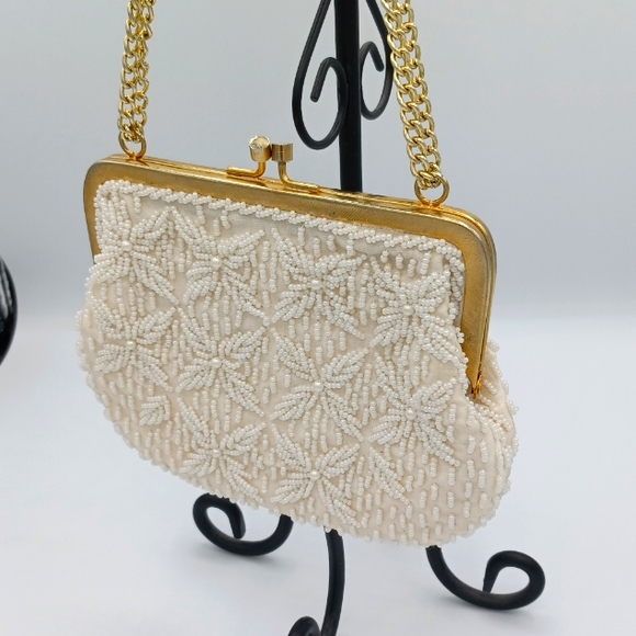 Walborg Handbags - Vintage Walborg Seed Pearl Purse/Clutch